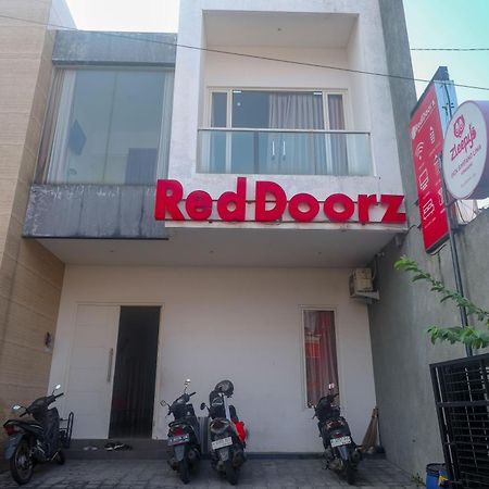 Reddoorz Syariah Near Simpang Lima Semarang Otel Jomblang Dış mekan fotoğraf