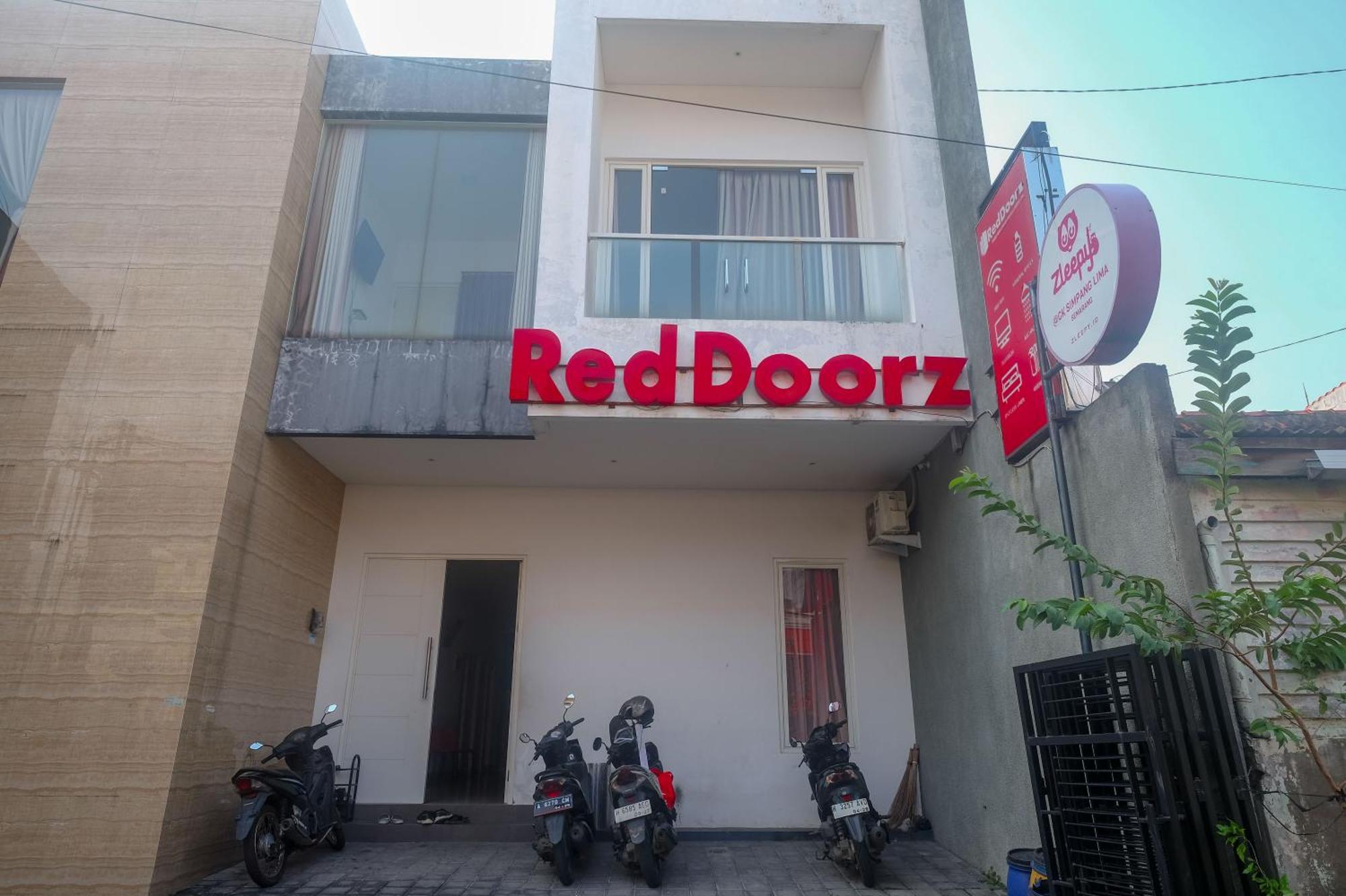 Reddoorz Syariah Near Simpang Lima Semarang Otel Jomblang Dış mekan fotoğraf